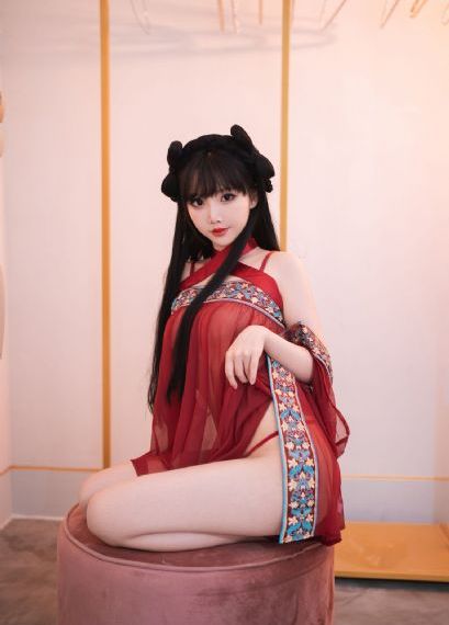 中字HD三个女人的美味艳遇_国产在线视频